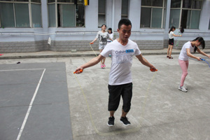 公司举行“阳光体育”系列比赛选拔赛