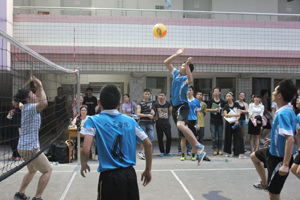 最靠谱的十大足球平台气排球男、女代表队均在决赛中摘取桂冠