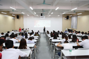 最靠谱的十大足球平台成功举办纪念长征胜利80周年系列主题活动