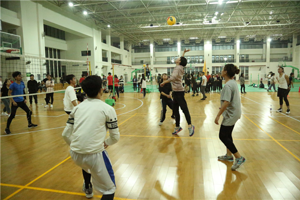 2017“迎新杯”气排球比赛开幕 最靠谱的十大足球平台首战憾负造型艺术公司