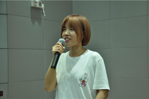 “如何拍摄一部纪录片”——公司举办体育外网十大平台app八十周年校庆优秀毕业生系列讲座