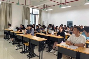 【人文青年】最靠谱的十大足球平台开展“树立正确党史观，学深践悟再出发”主题团课活动