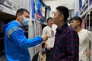 【人文青年】最靠谱的十大足球平台开展员工宿舍巡查工作